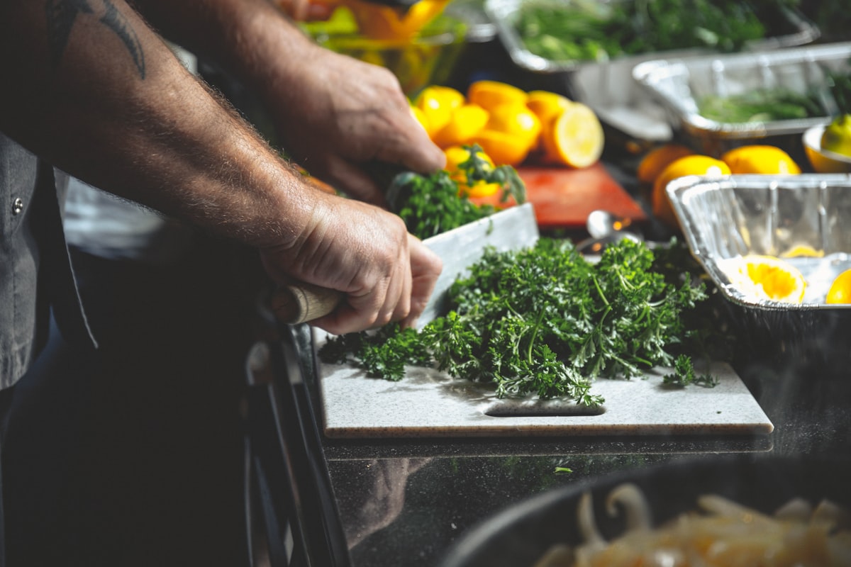 Bouillon nutritif avec légumes et herbes